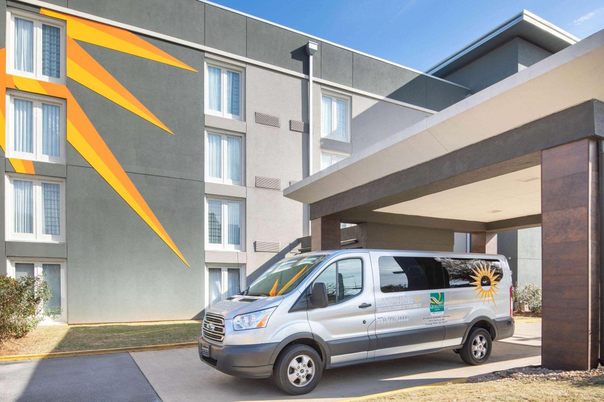 La Quinta By Wyndham Atlanta Airport South Hotel College Park Exterior photo