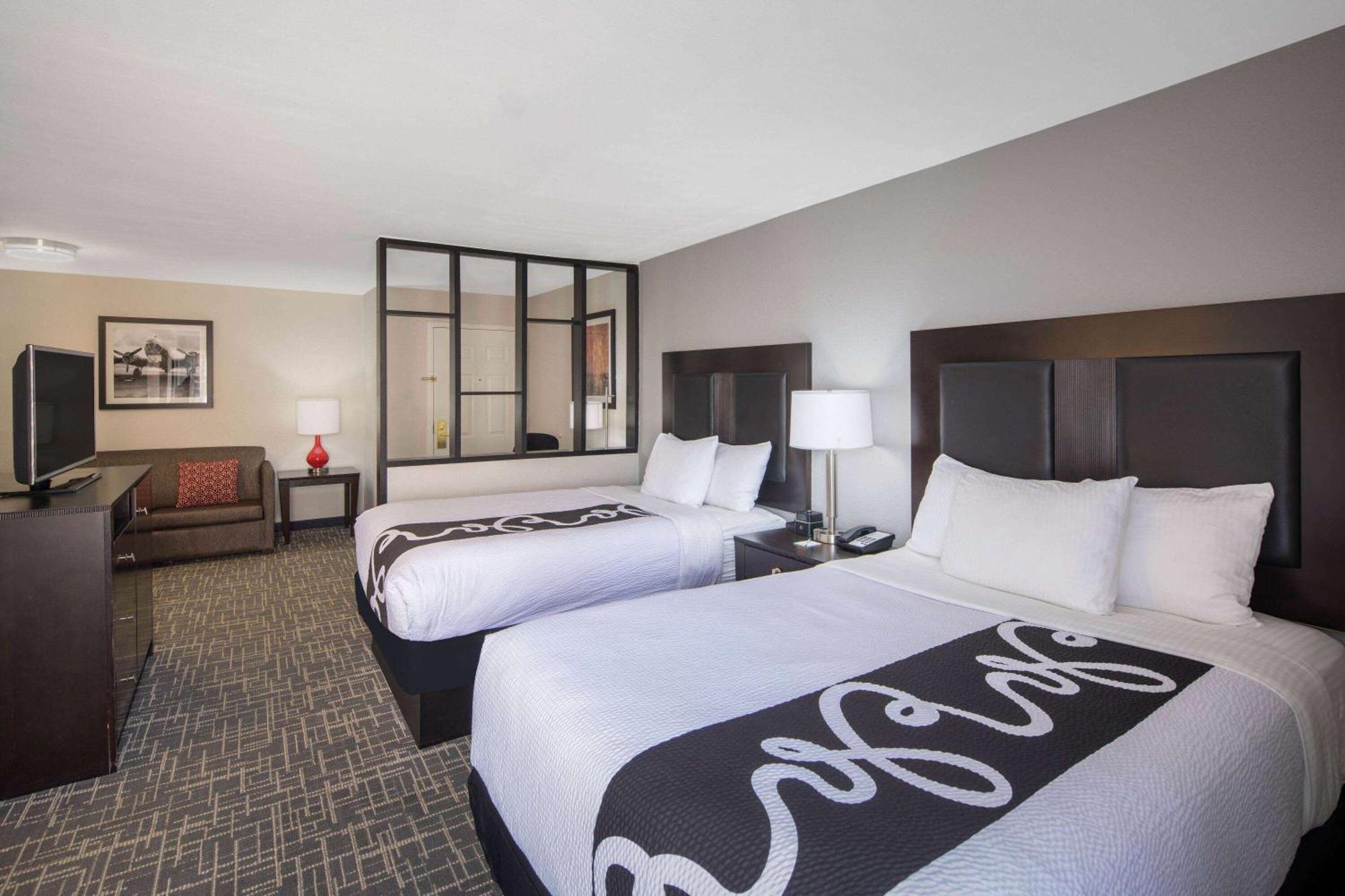 La Quinta By Wyndham Atlanta Airport South Hotel College Park Exterior photo